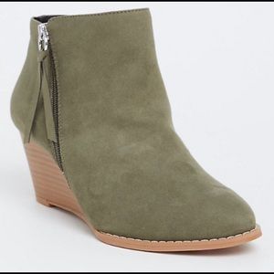 New- TORRID booties, Sz. 9